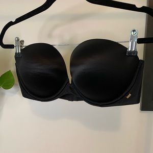VS Black Strapless Push Up Bra